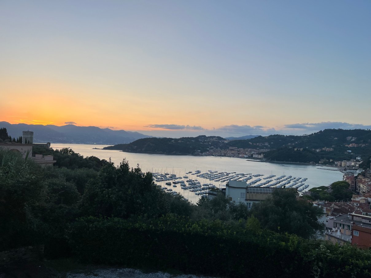 欧洲大酒店-官方