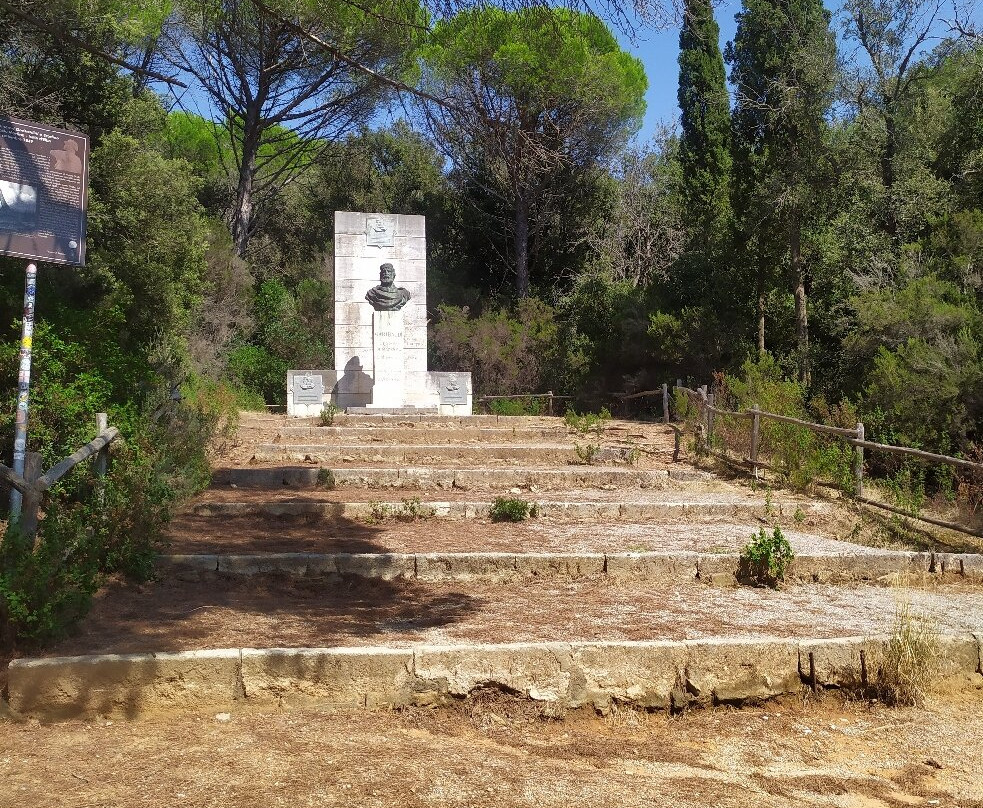 Cala Martina-Puntone必去景点