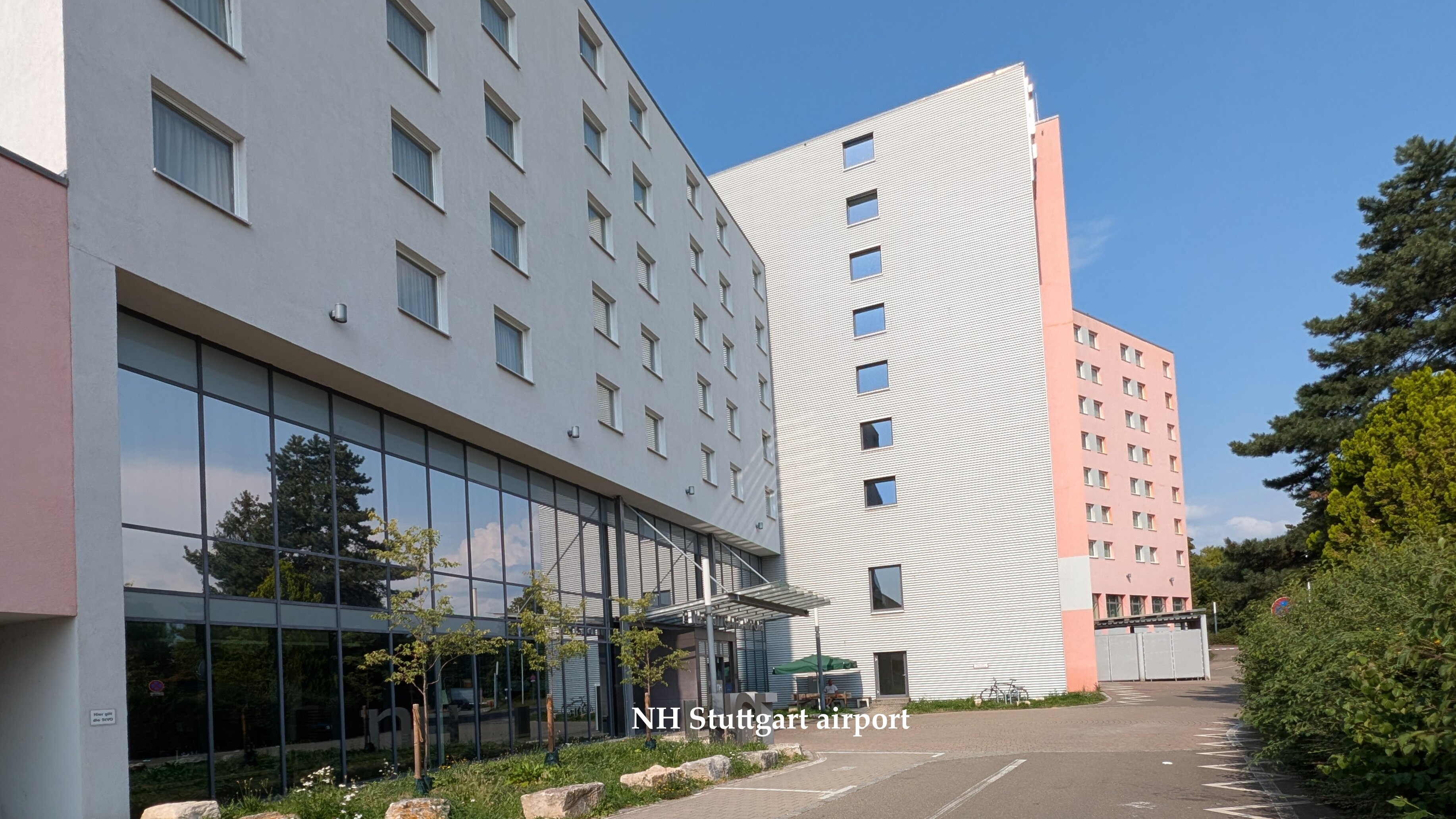 新罕布什尔斯图加特机场店-浴室