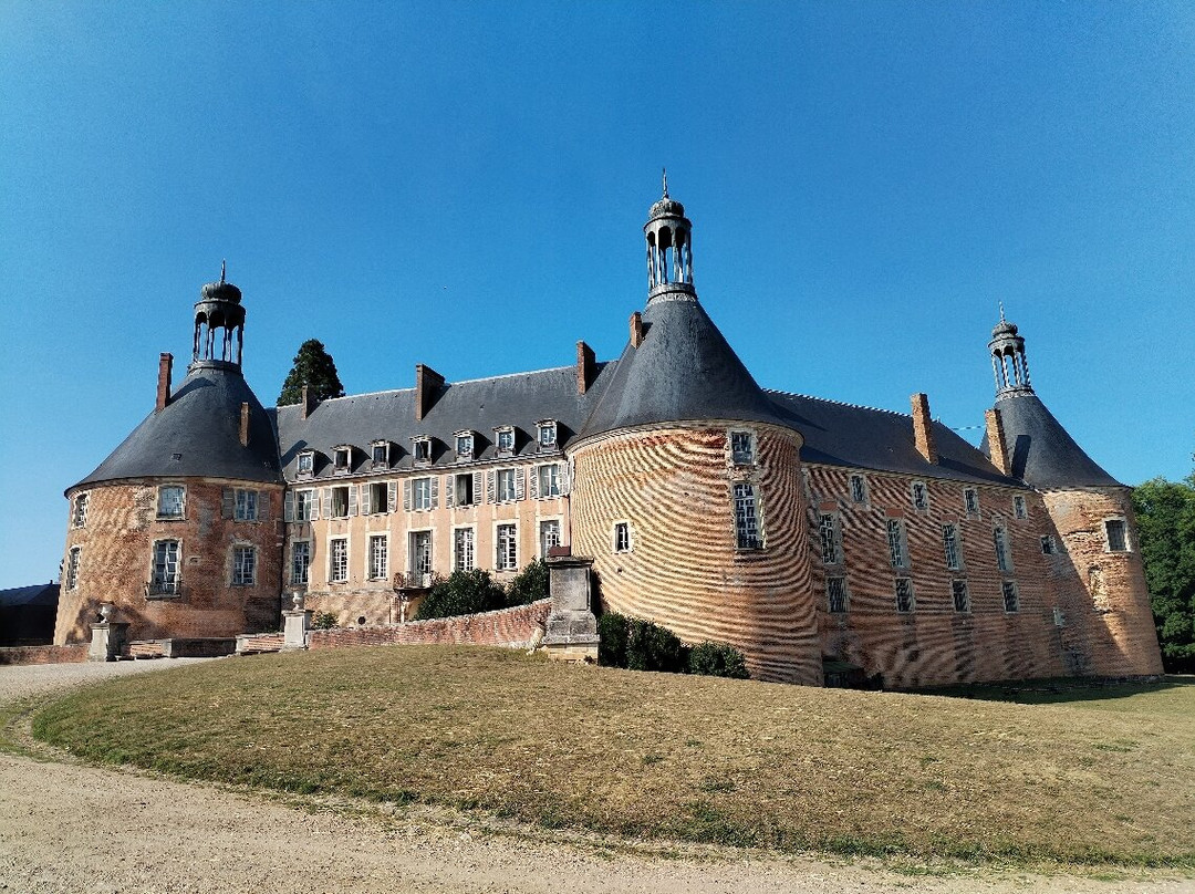 Château de Saint-Fargeau-Saint-Fargeau必去景点