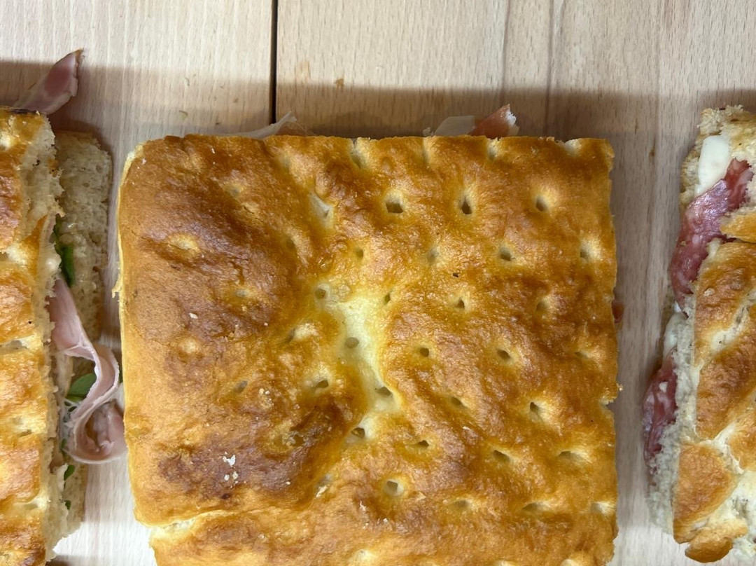 Focaccia E Vino