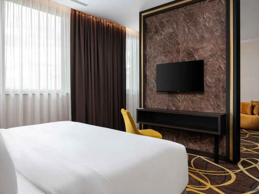 Card Hotel
