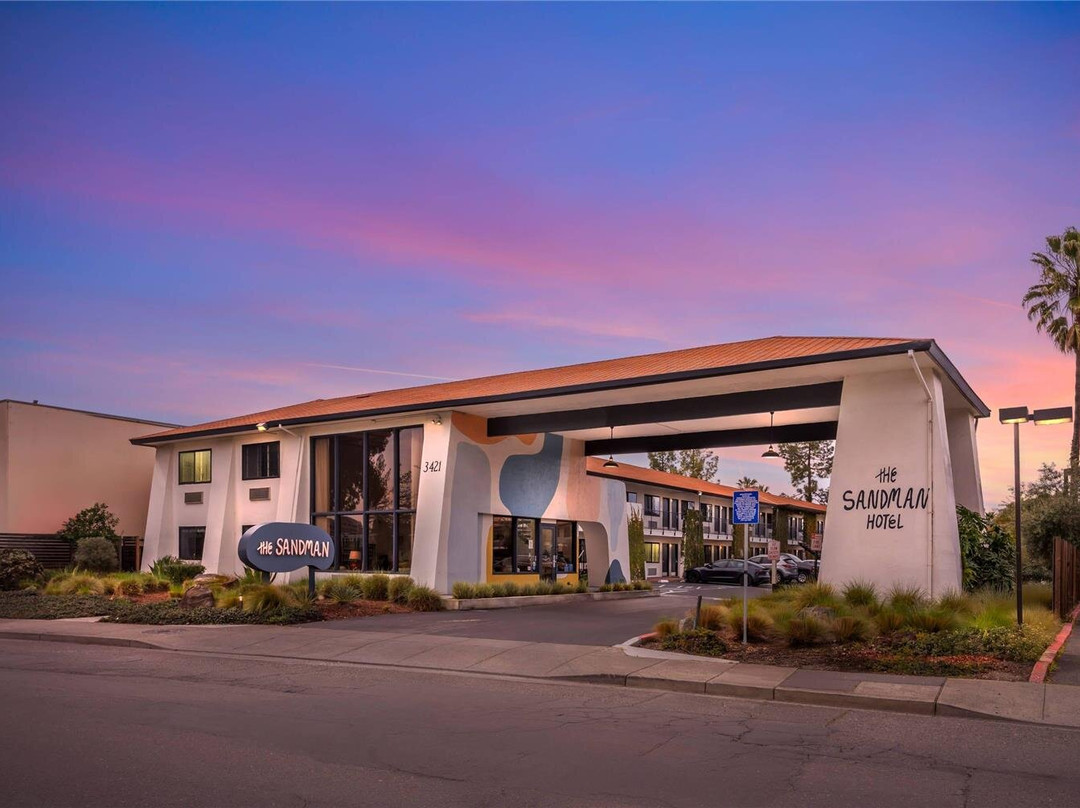 桑德曼圣罗莎旅馆主图