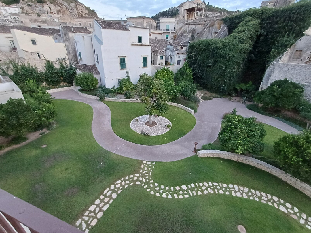 Palazzo Bonelli - Patanè-希克利必去景点