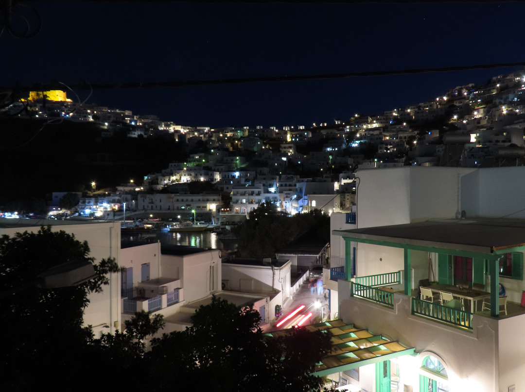 Niriides Luxury Studios主图