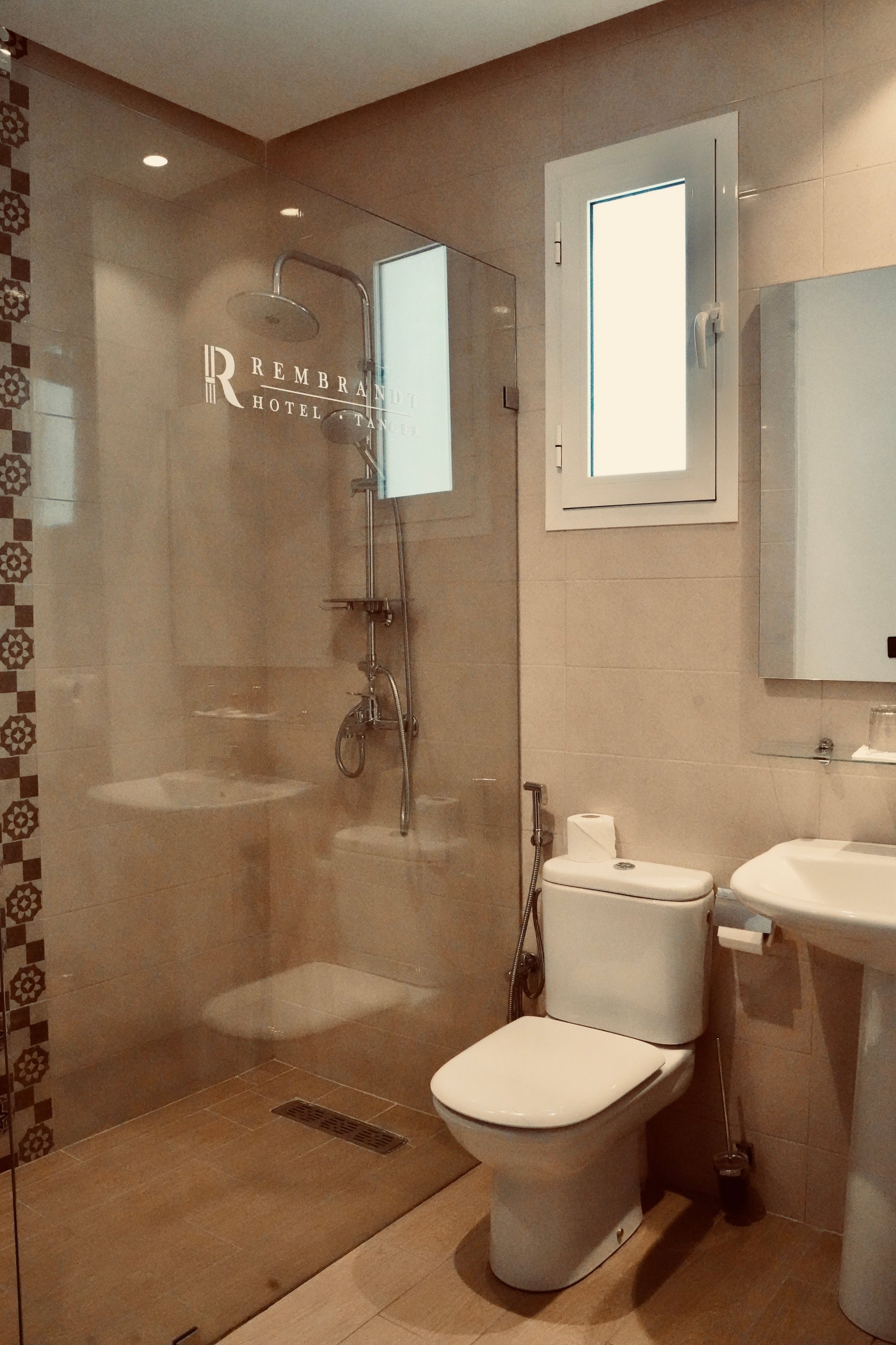 瑞博朗德酒店-浴室