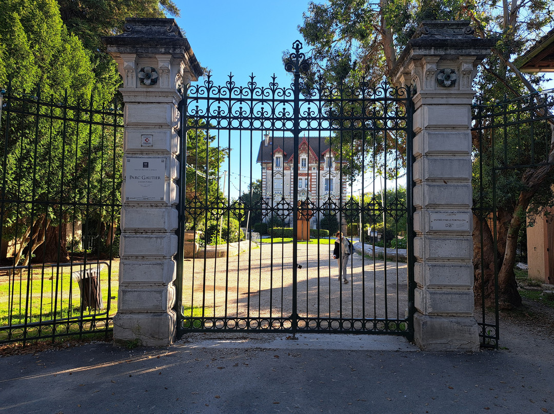 Le château Giraud et le parc Gautier