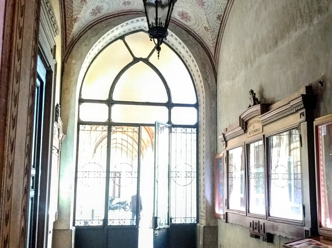 Palazzo Malinverni-莱尼亚诺必去景点