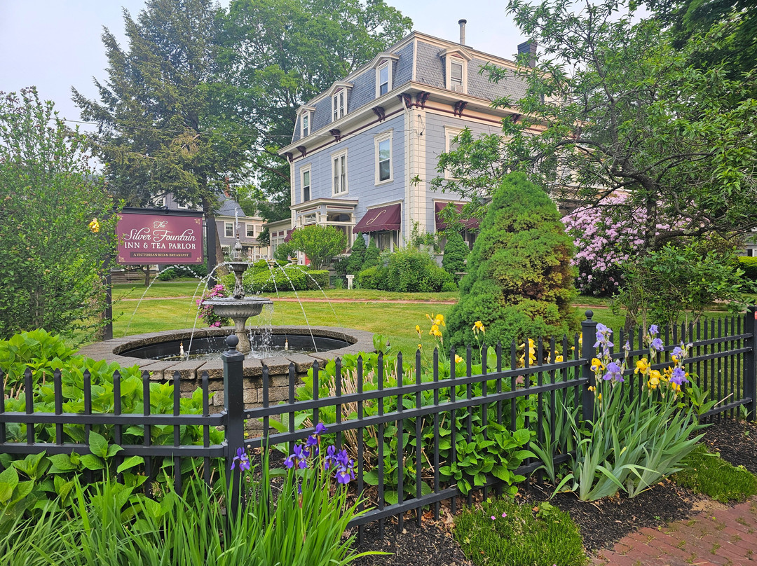 Silver Fountain Inn主图