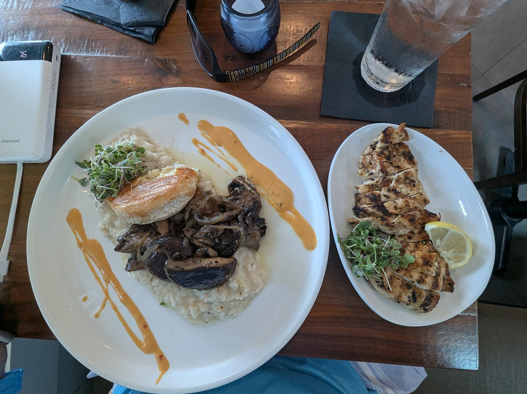 River & Fort Restaurant