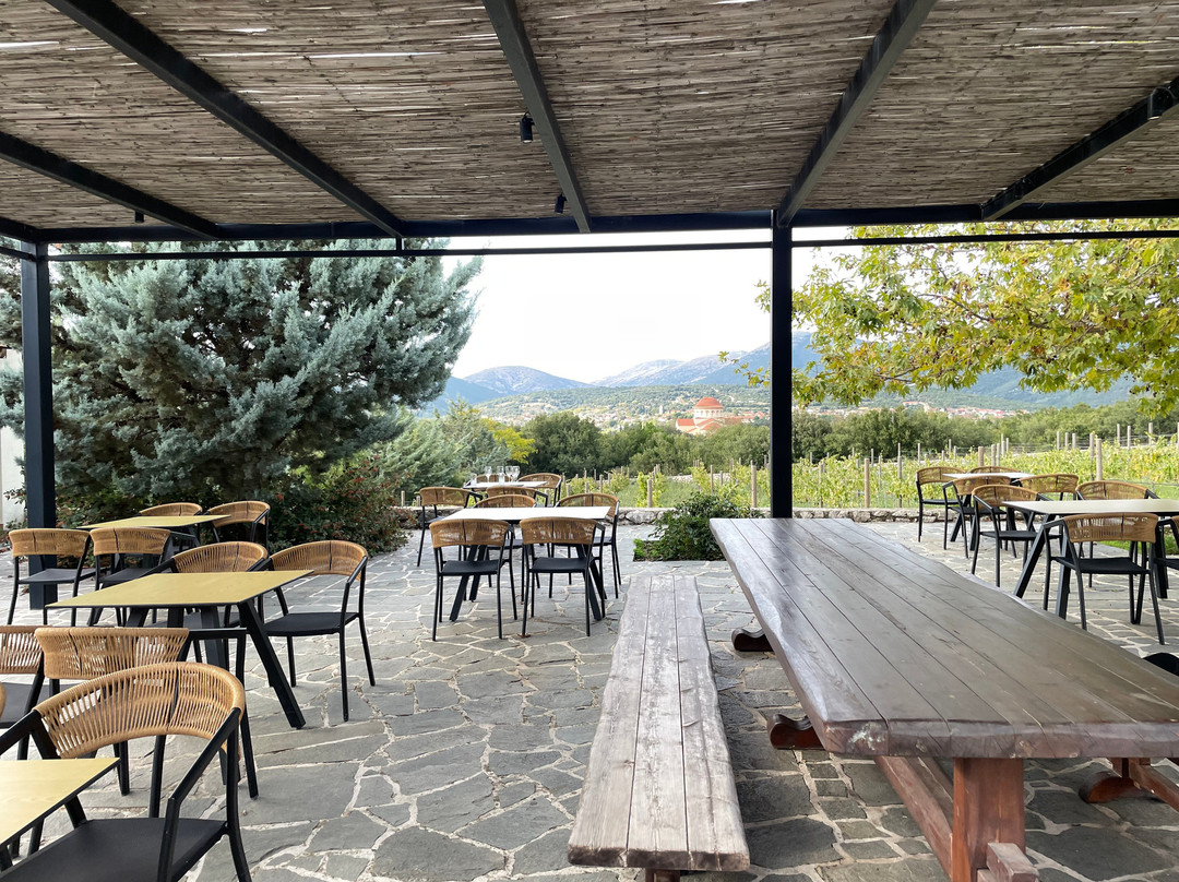 Orealios-凯法利尼亚岛必去景点