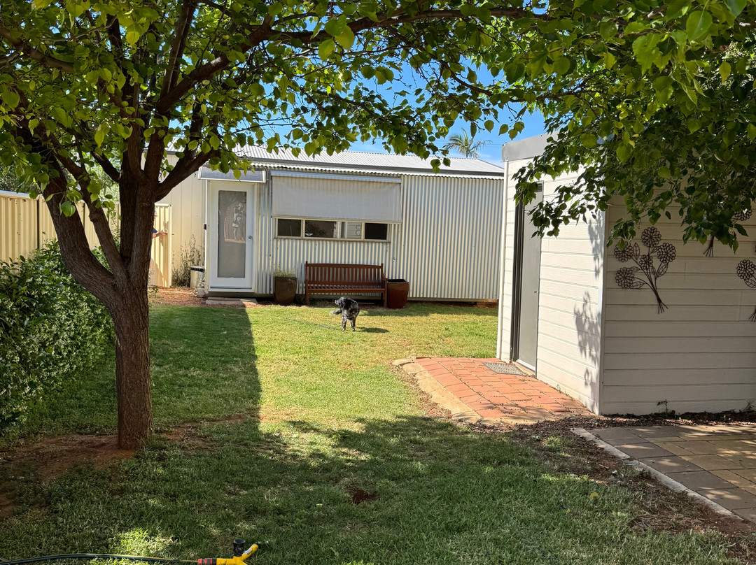 Hillston Motor Inn On High主图