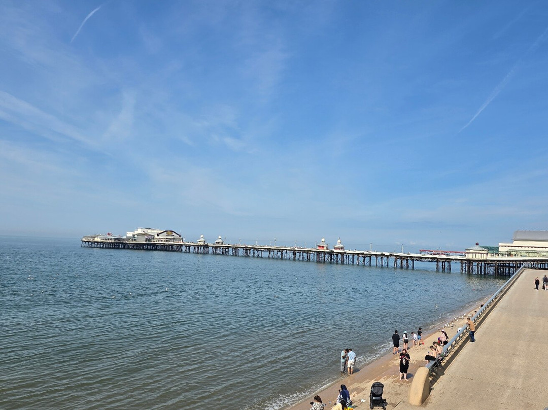 黑池海滩-黑潭必去景点