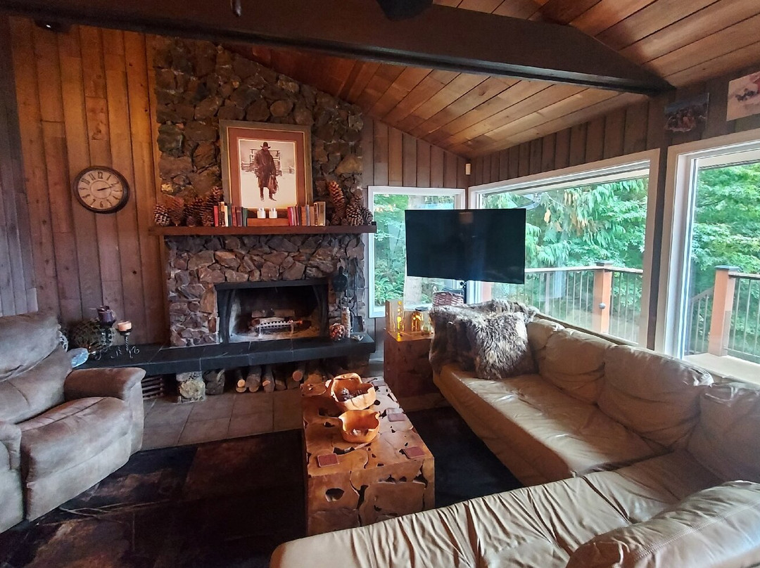 The Fraser River's Edge B&B Lodge主图