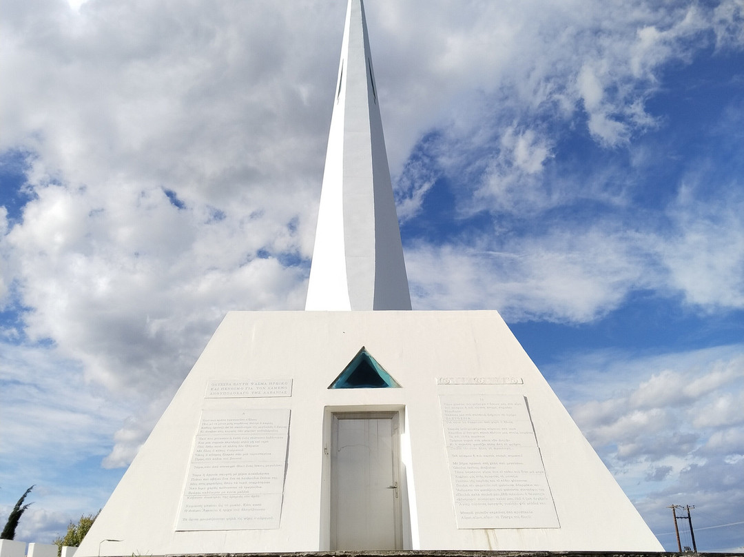 Monument for the Ipsoma 731-Trikala必去景点