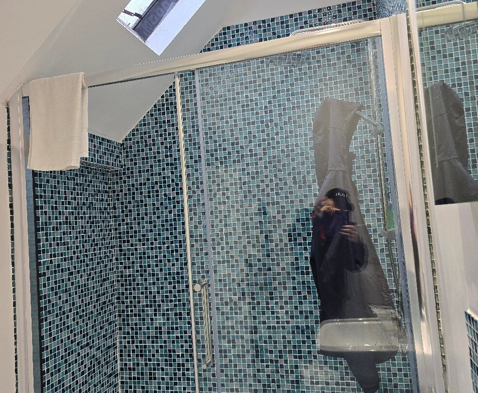 Alexandra Hotel主图