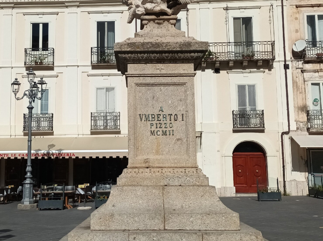 Statua Umberto I-皮佐必去景点