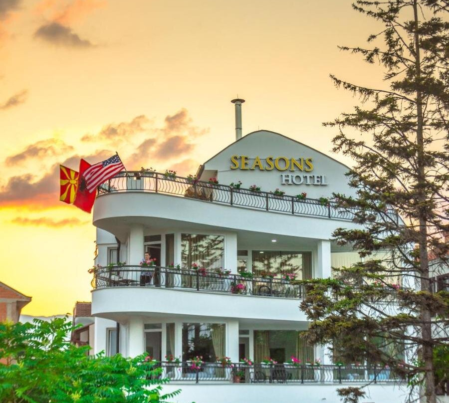 Seasons Hotel