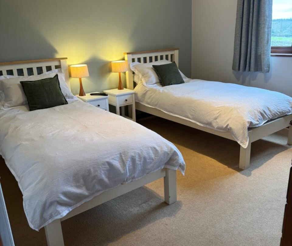 Self Check-in Rooms At The Three Horseshoes Inn