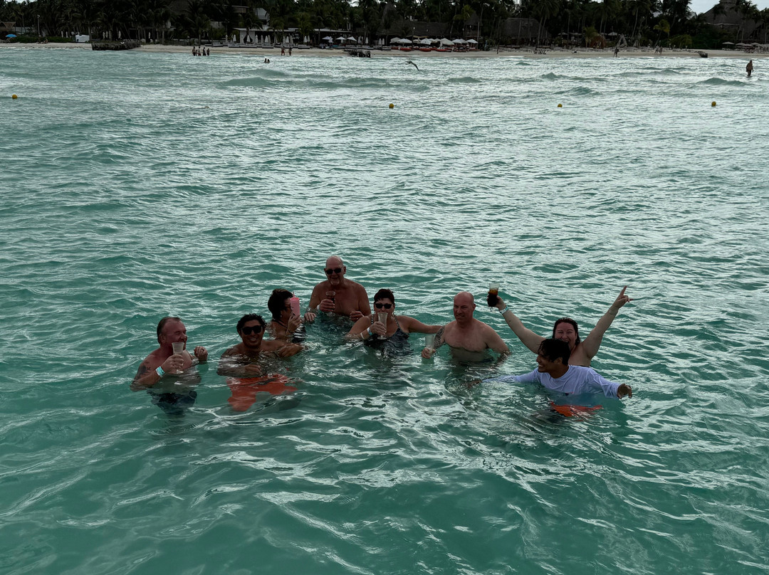 Catmania Catamarans-Costa Mujeres必去景点