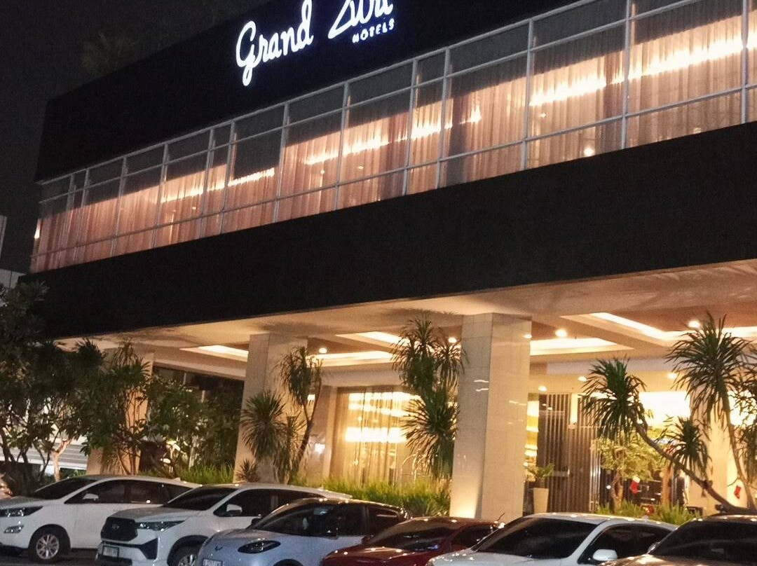 祖里加巴贝克大酒店主图