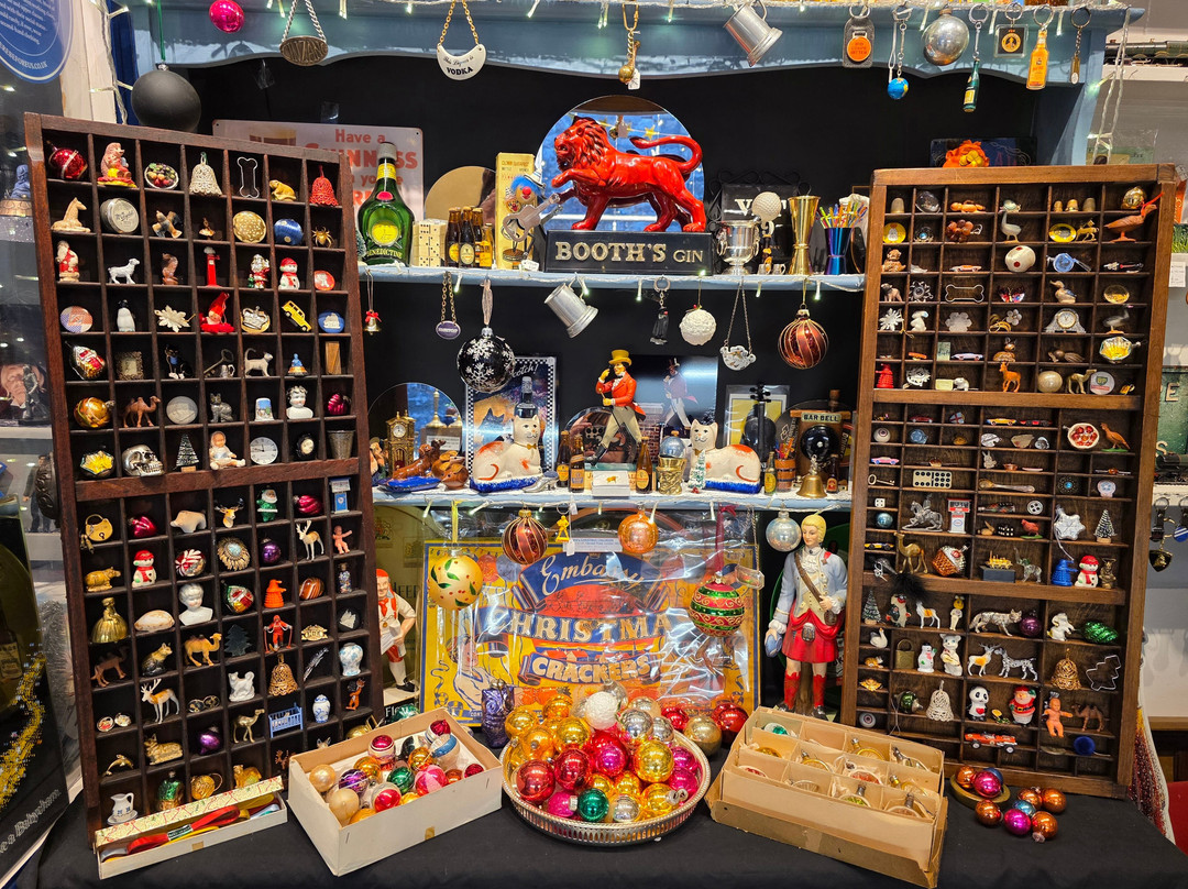 Hoptroff & Lee Antiques in the Alley-斯坦福德镇必去景点