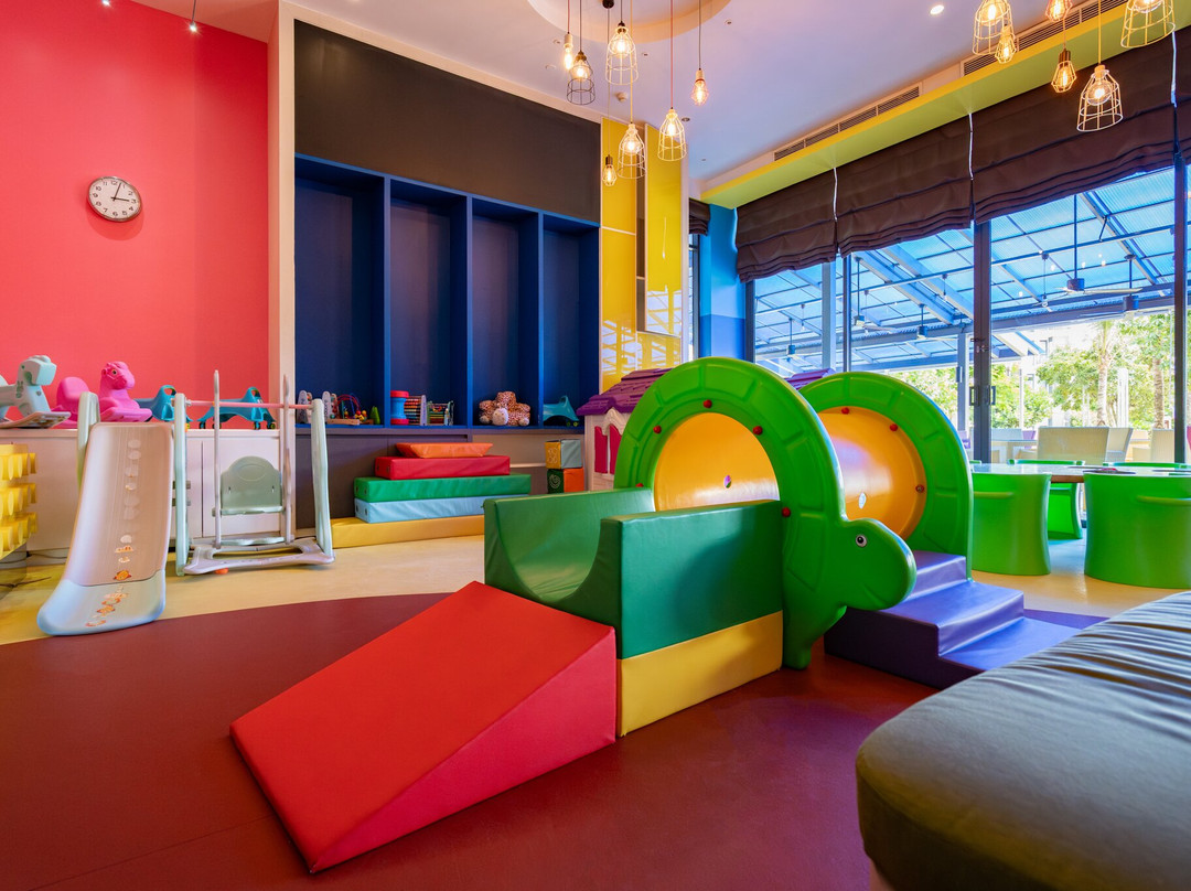 卡西亚普吉岛酒店主图