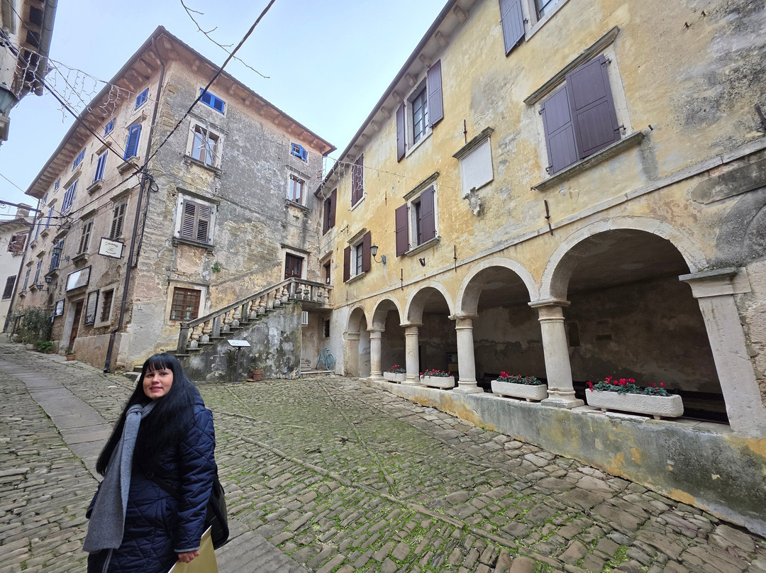 The Town Loggia-Groznjan必去景点