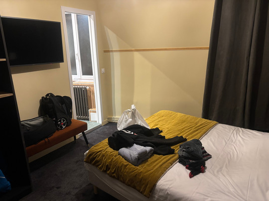 德安勒特酒店主图