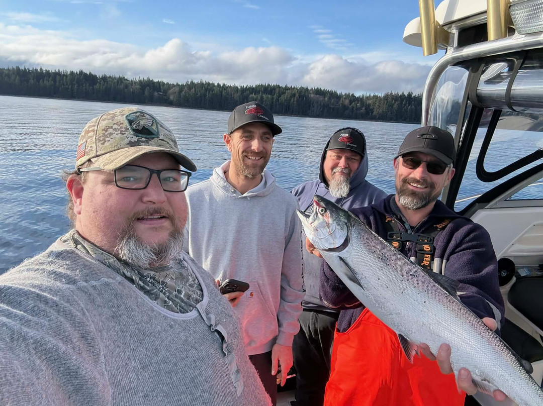 Fishing Storie Charters-坎贝尔里弗必去景点