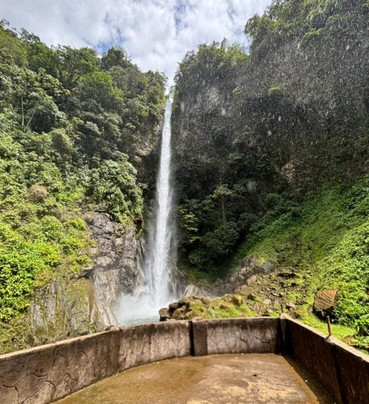 Condor Machay Cascadas-皮钦查省 圣安东尼奥镇必去景点