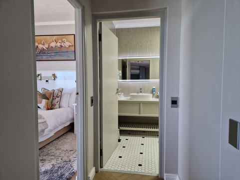 吕德里茨巢酒店主图