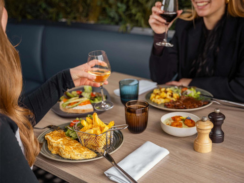 兰斯蒂恩奎克斯诺富特酒店