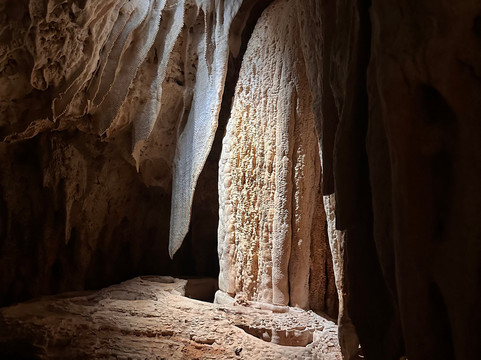 Cayman Crystal Caves-大开曼岛必去景点