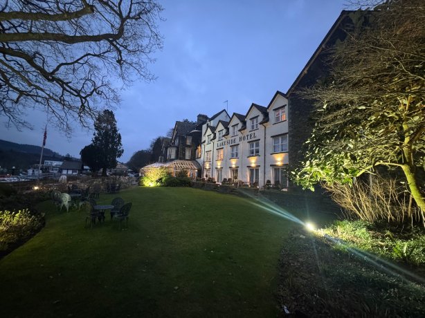 湖畔酒店及水疗中心-官方