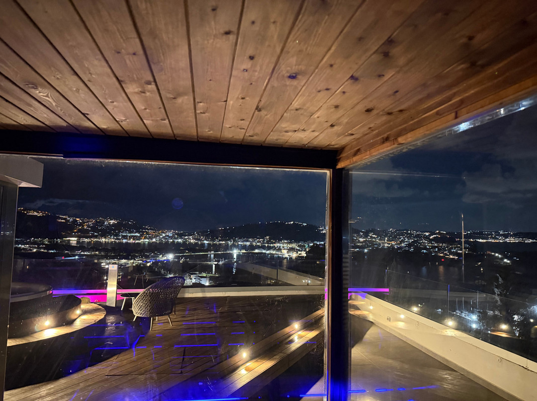 卡拉莫雷斯卡酒店主图