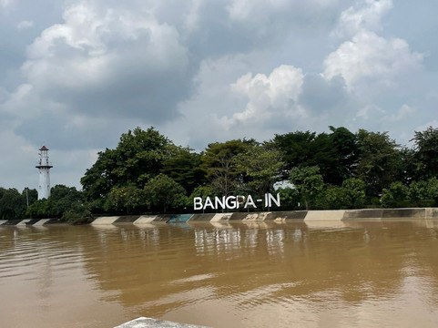 Wat Niwet Thammaprawat-挽巴茵必去景点