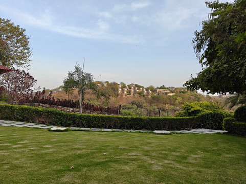 Sarasiruham度假村私人泳池别墅主图