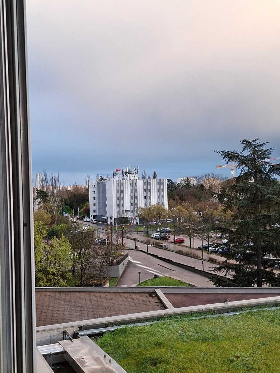 宜必思里昂东部布隆酒店-官方