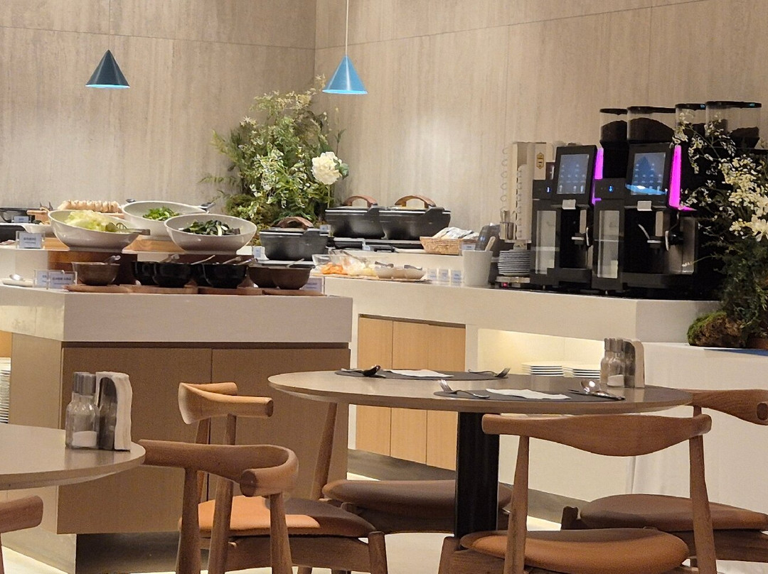 Home Marina Sokcho Hotel