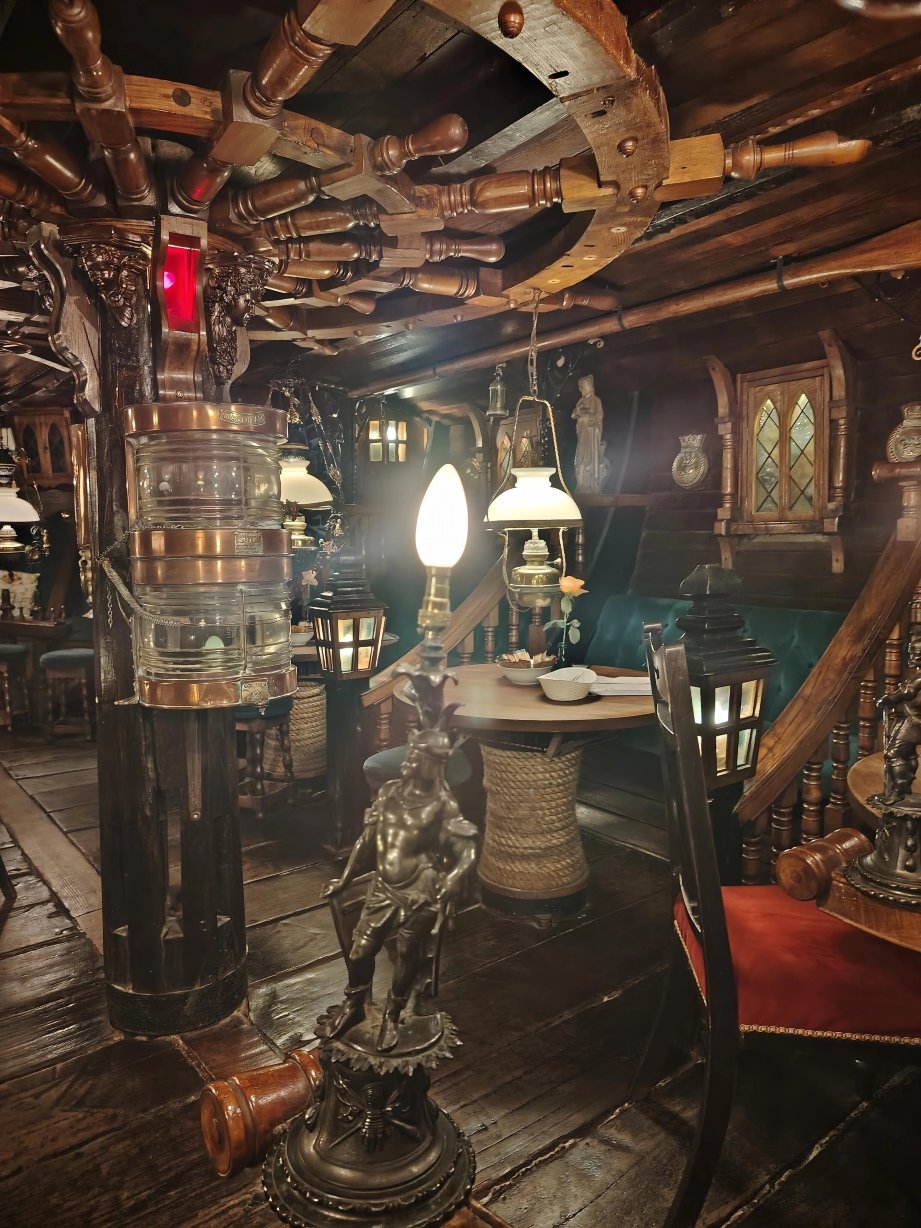 The Highwayman Inn-官方