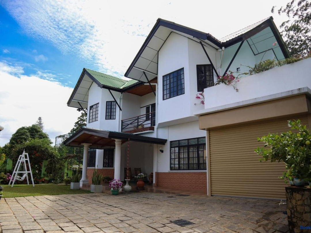 Hill Crest Holiday Bungalow