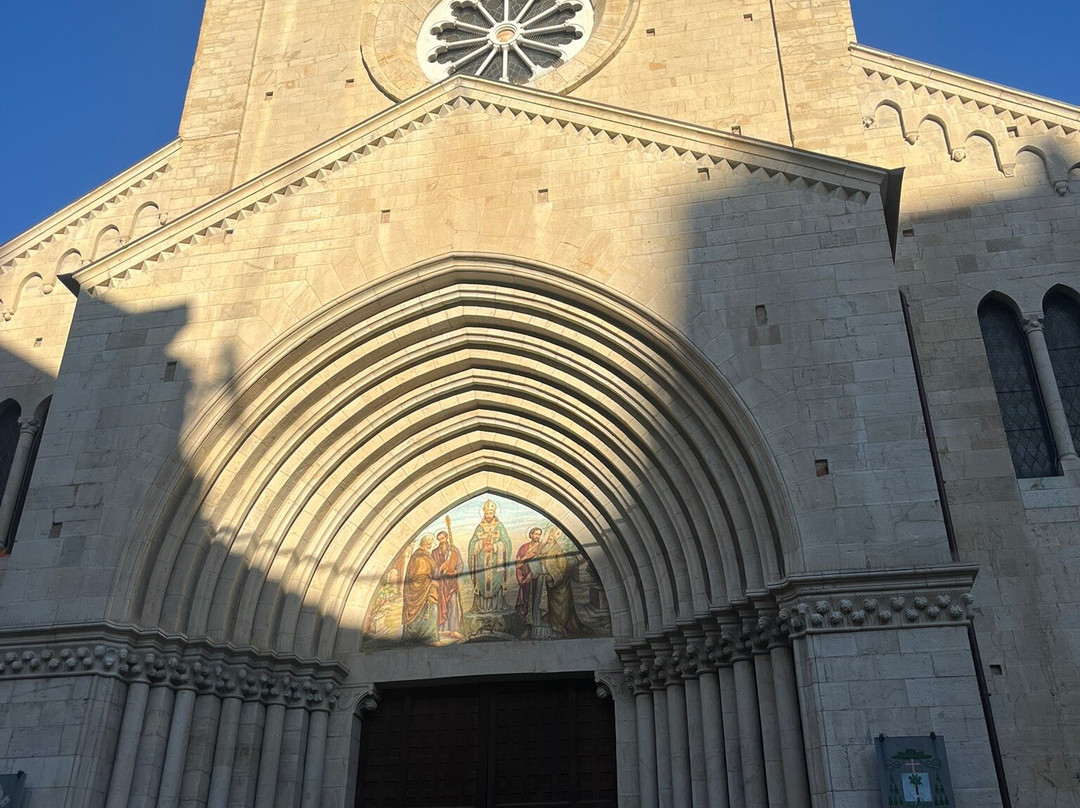 Basilica Concattedrale di San Siro-圣雷莫必去景点
