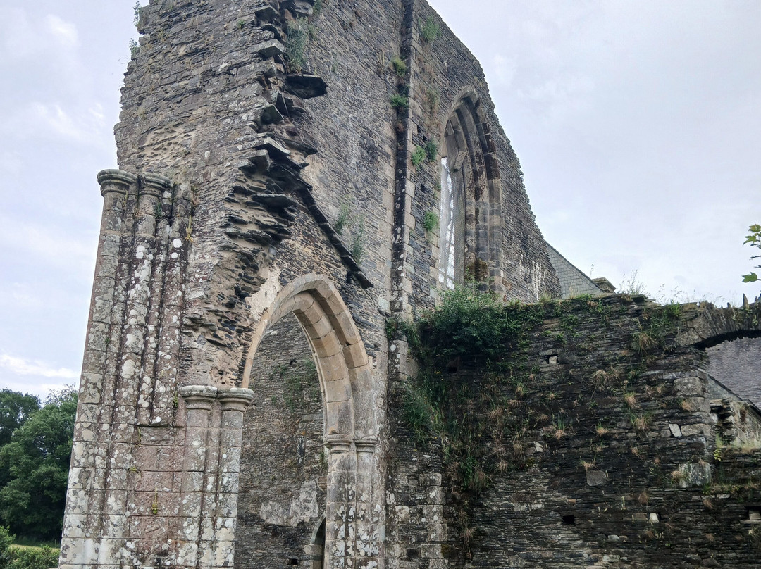 Abbaye de Bon-Repos-圣-热尔旺必去景点