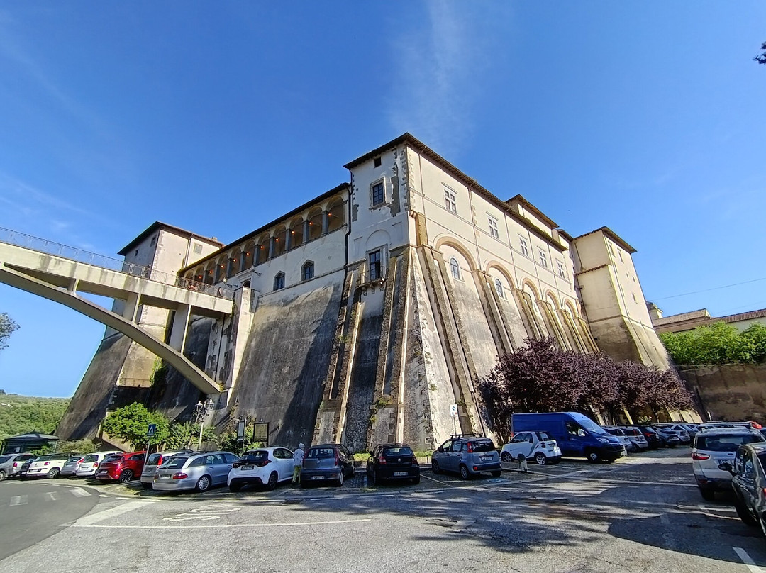 Castello Colonna - Centro Internazionale per l'Arte Contemporanea-Genazzano必去景点