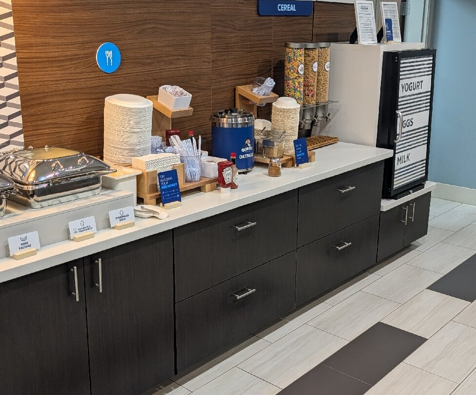 Holiday Inn Express & Suites LINDALE - TYLER by IHG主图