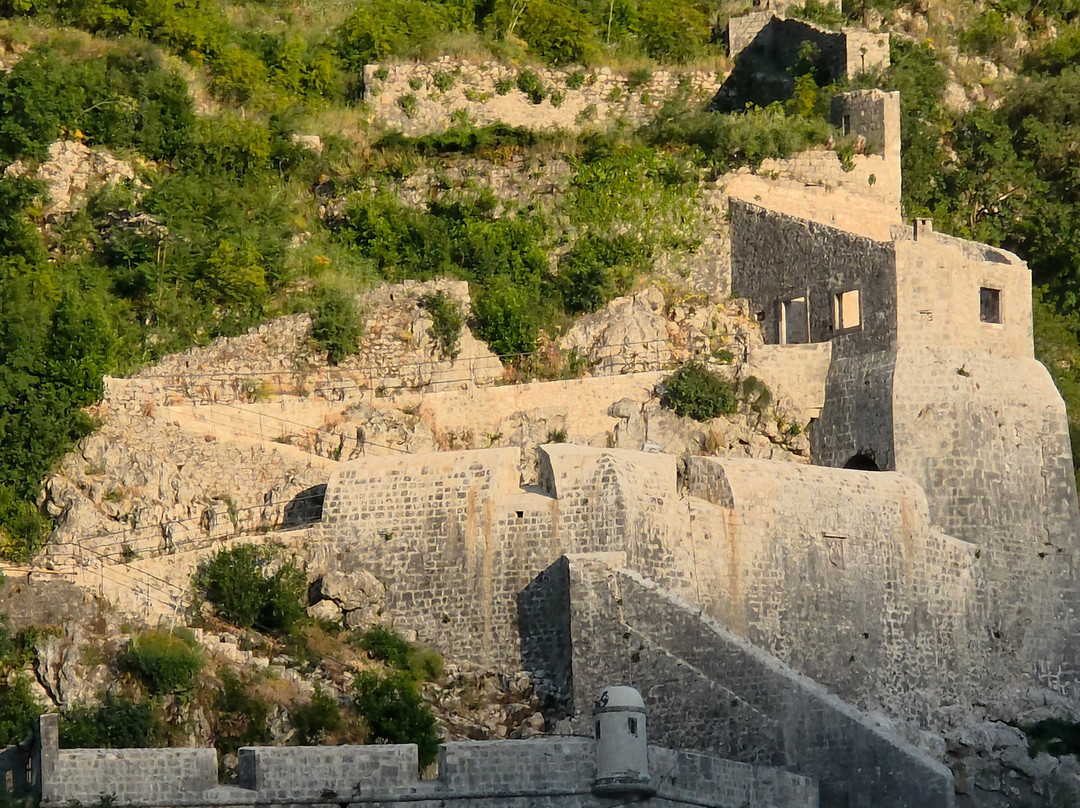 Budva City Walls-布德瓦必去景点