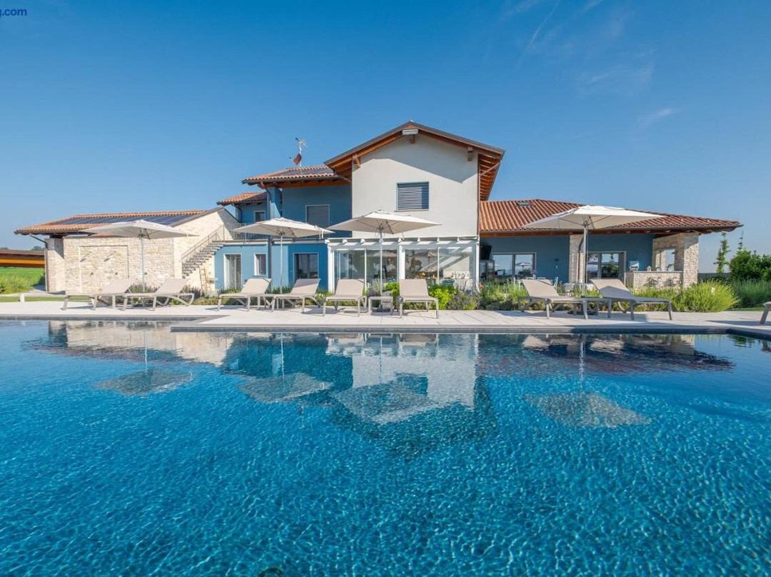 Villa Sarmassa