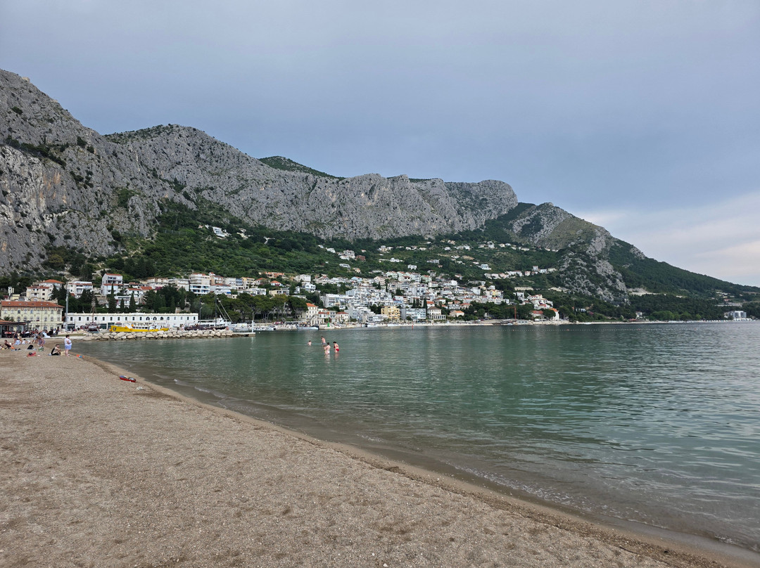 Municipal beach-奥米斯必去景点