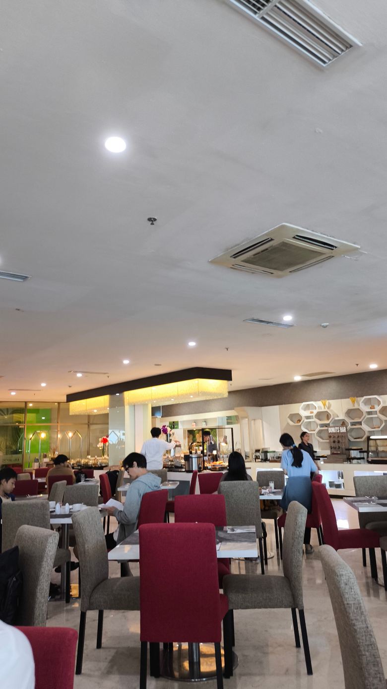 巴厘巴板酒店及会议厅-旅行者